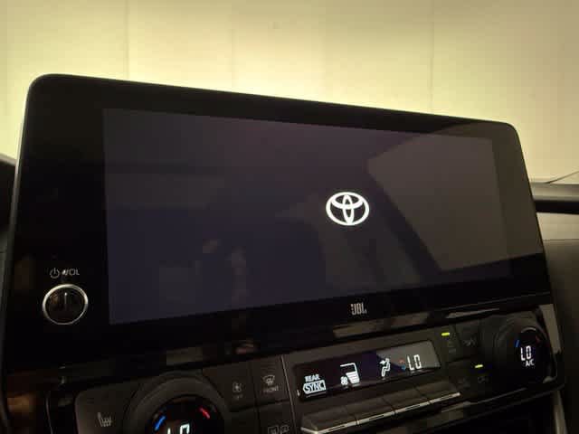 Used 2024 Toyota Grand Highlander AWD image 19