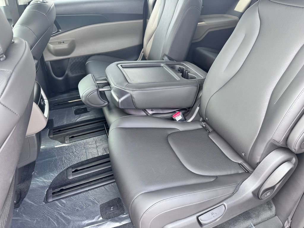 New 2026 Kia Carnival LXS image 26