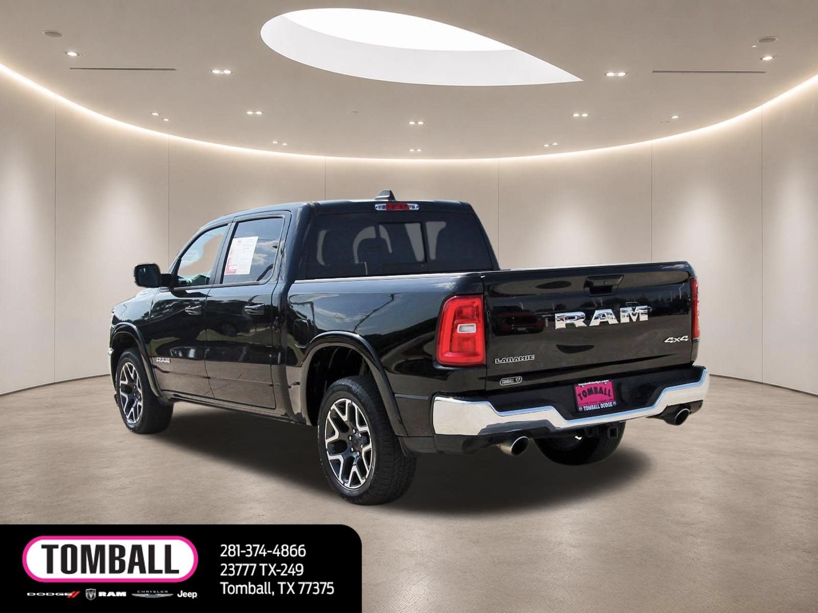 Used 2025 RAM 1500 Laramie AWD/4WD image 5