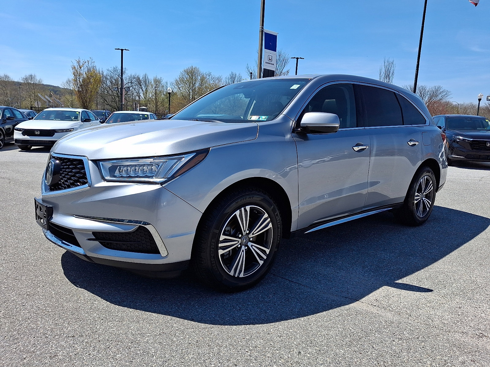 Used 2018 Acura MDX SH-AWD image 3