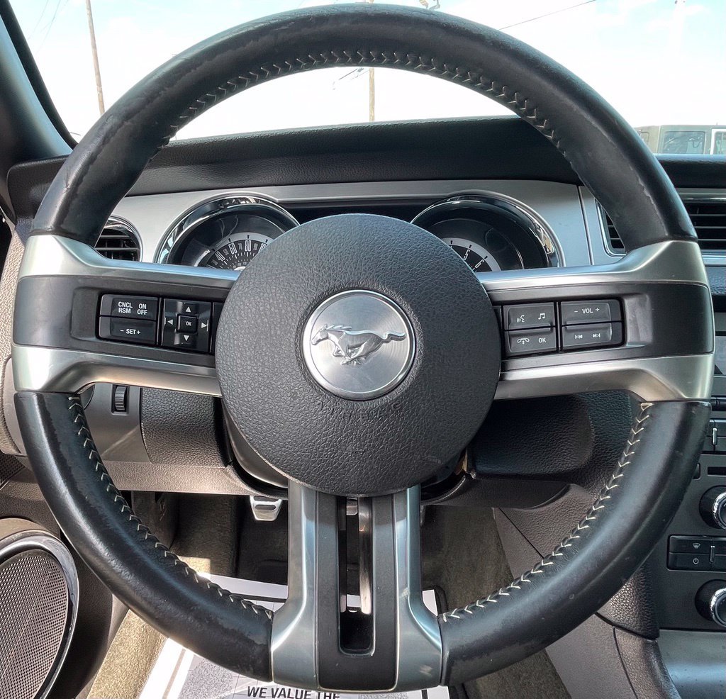 Used 2013 Ford Mustang Premium RWD image 15