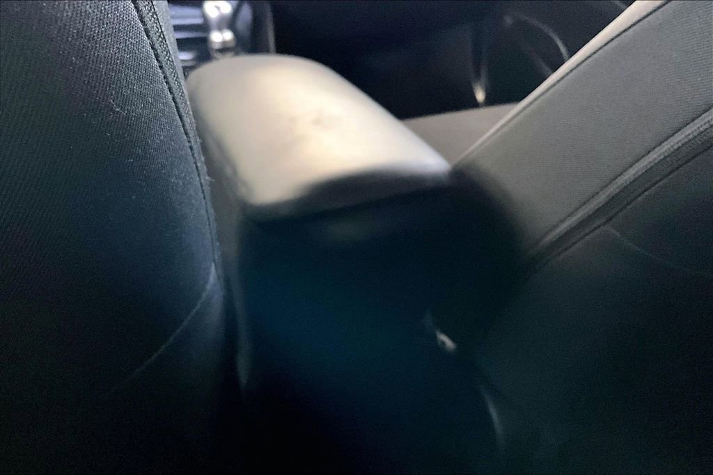 Used 2018 Toyota C-HR XLE FWD image 10