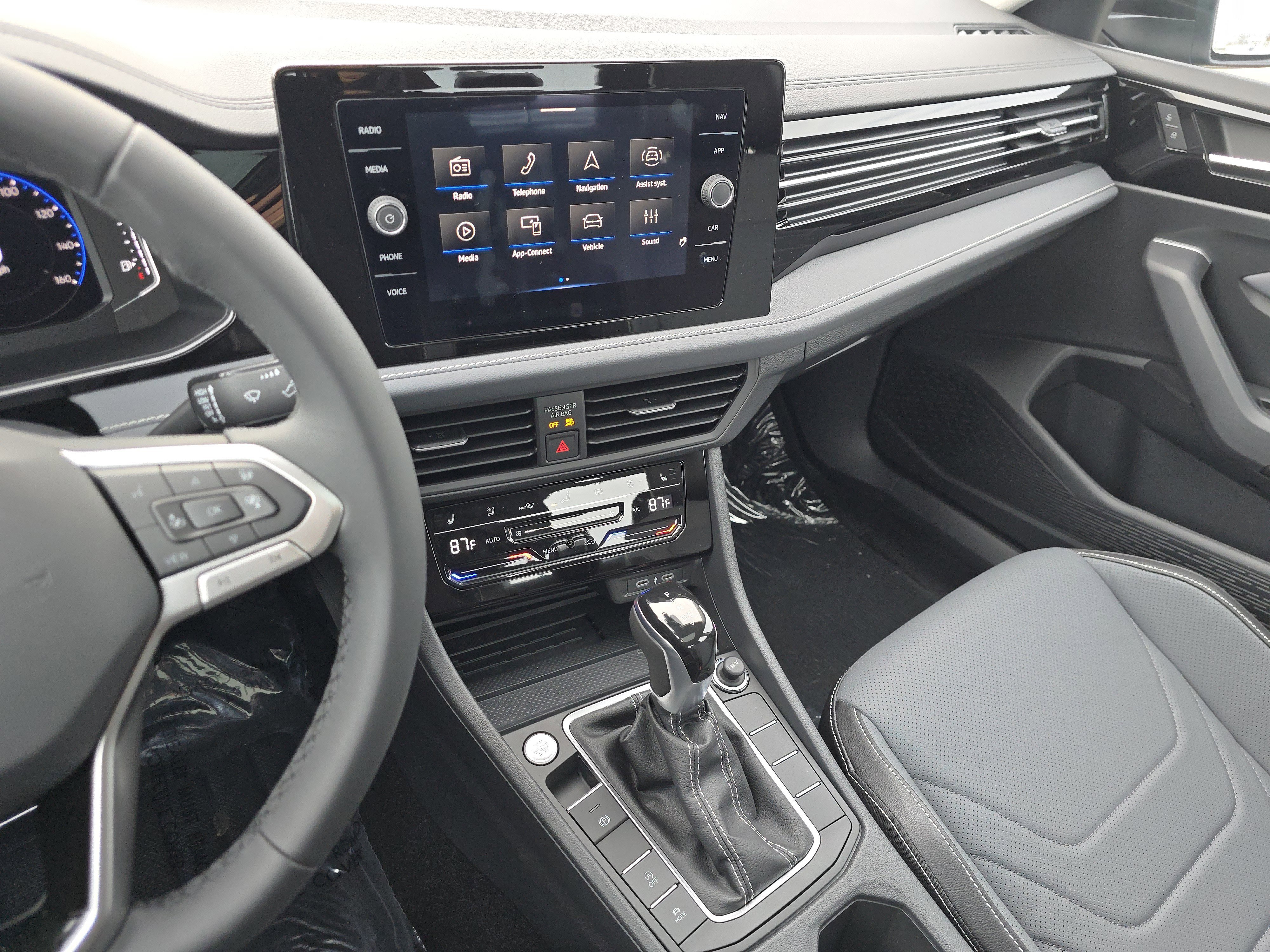 New 2026 Volkswagen Jetta SEL image 18