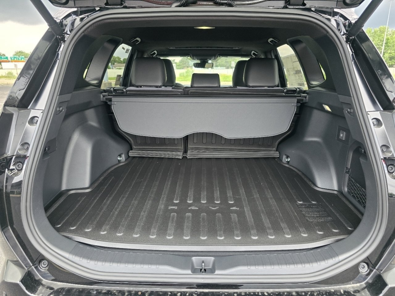 New 2026 Toyota RAV4 XSE AWD/4WD image 22