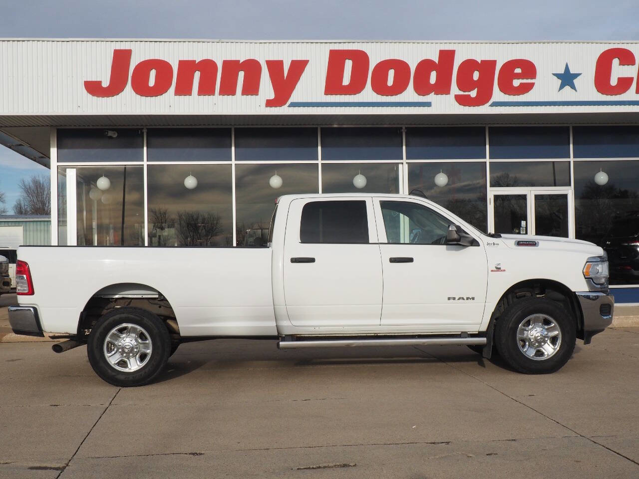 Used 2019 RAM 3500 Tradesman w/ Chrome Appearance Group image 1