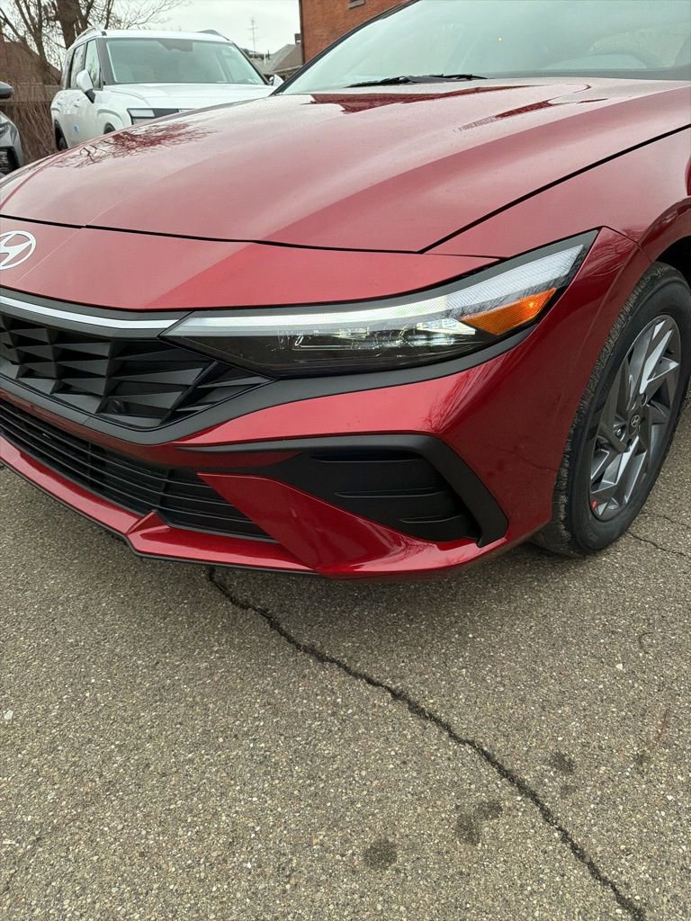 New 2026 Hyundai Elantra Blue image 9