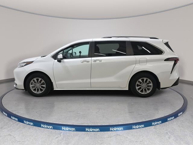 Certified 2023 Toyota Sienna XLE AWD/4WD image 8