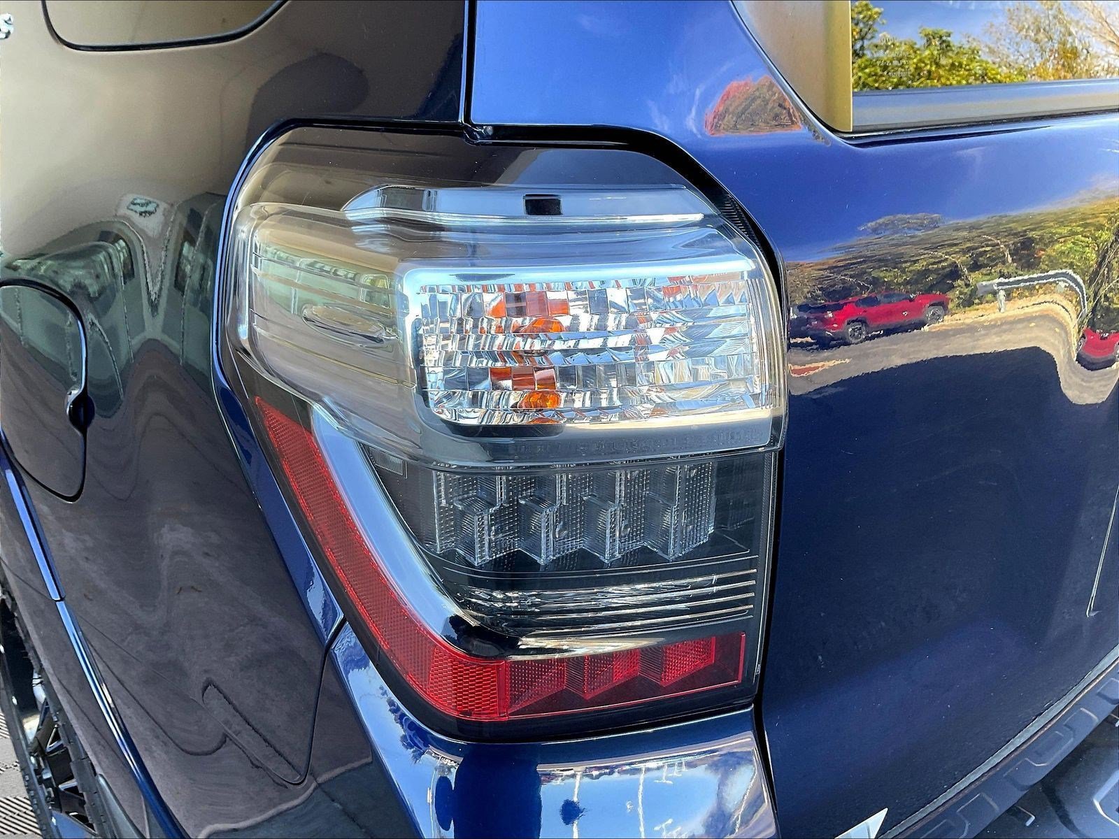 Used 2018 Toyota 4Runner SR5 Premium w/ Wilderness Package AWD/4WD image 23