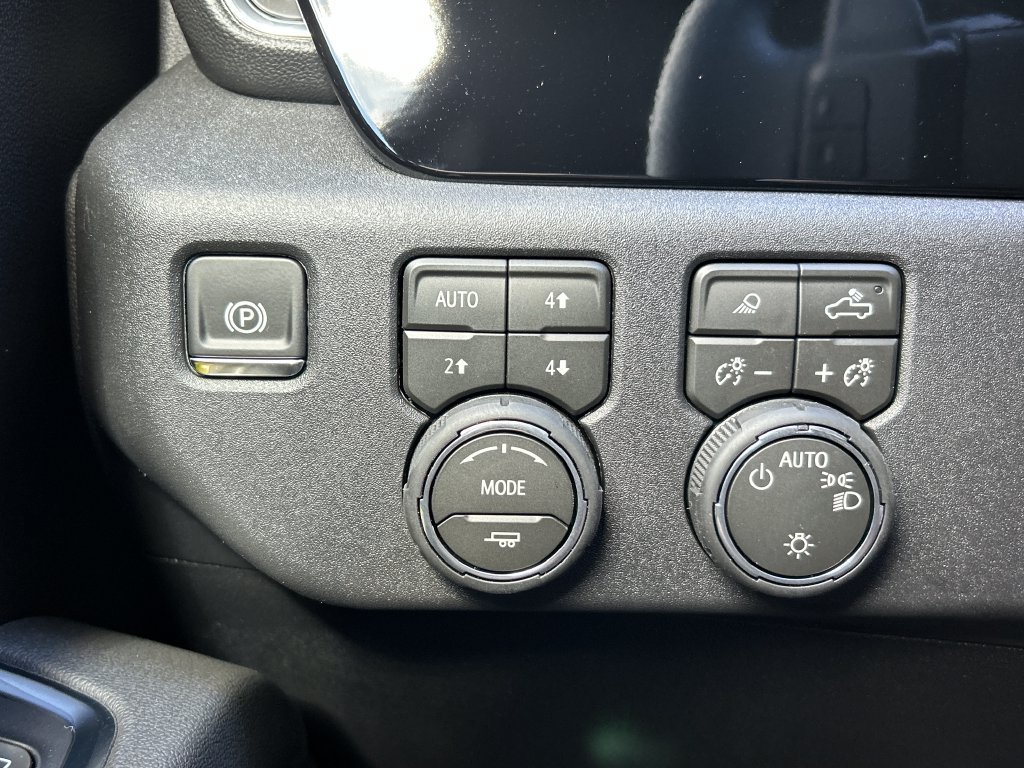 New 2026 Chevrolet Silverado 1500 LT w/ Z71 Off-Road Package AWD/4WD image 14