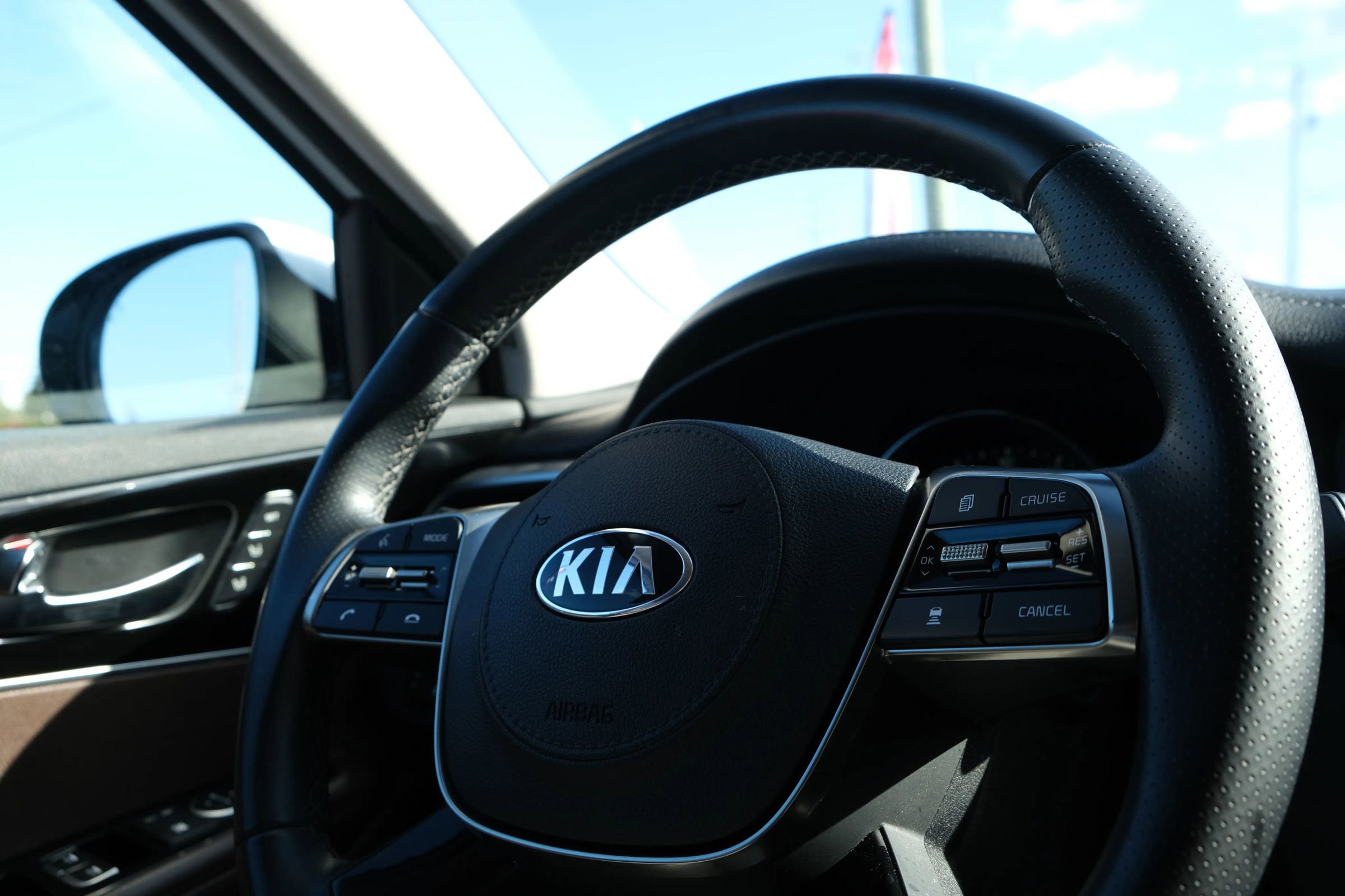 Used 2019 Kia Sorento SX image 48