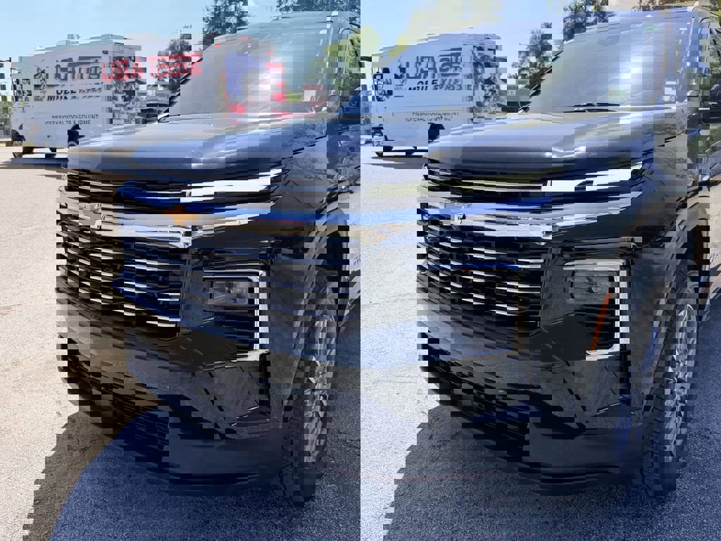 Certified 2025 Chevrolet Traverse LT w/ Driver Confidence Package image 11