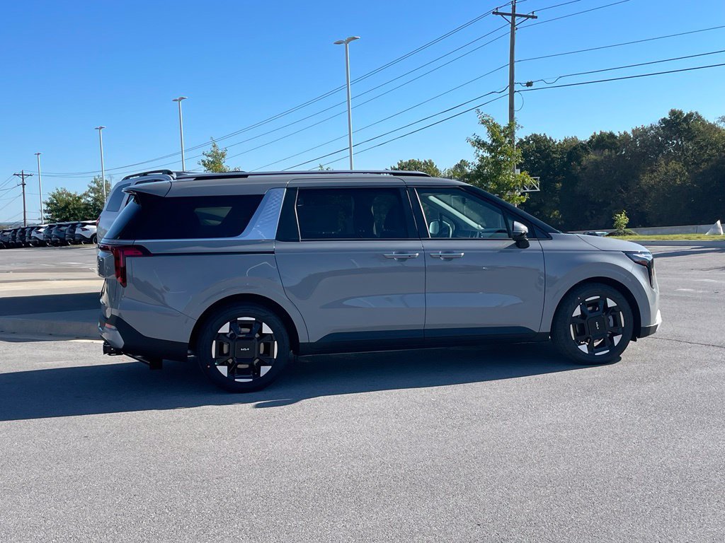 New 2027 Kia Carnival EX FWD image 8