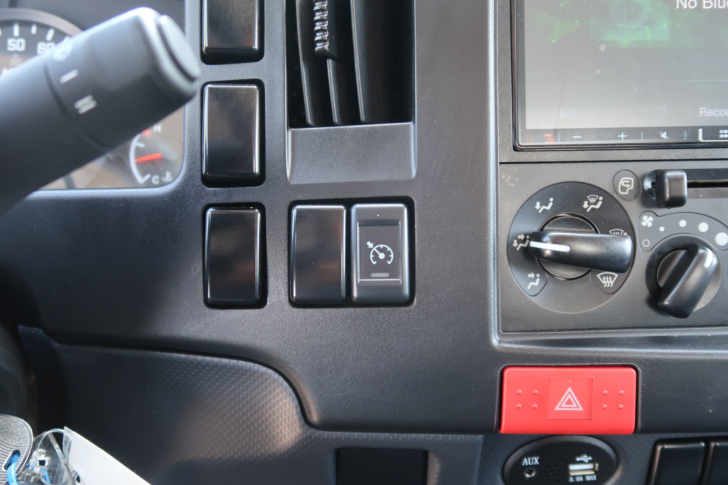 Used 2025 Chevrolet Low Cab Forward RWD image 28