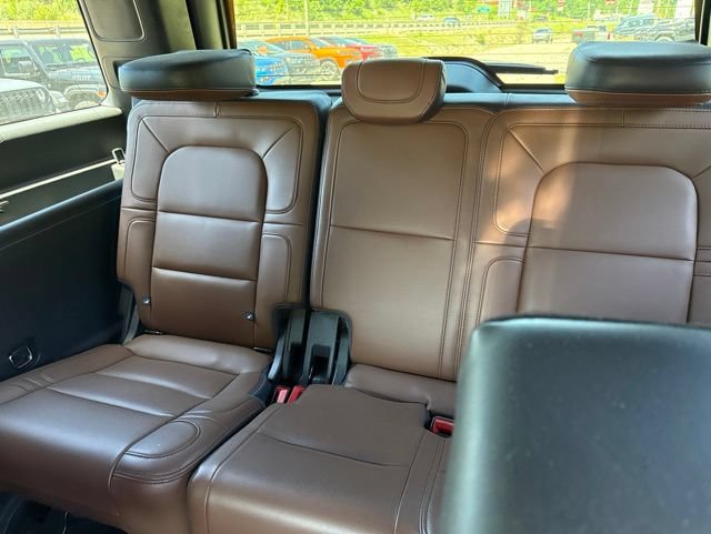 Used 2023 Lincoln Navigator Reserve AWD/4WD image 18