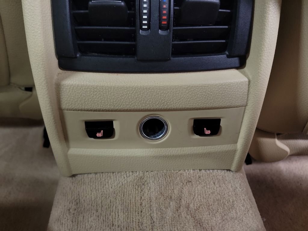 Used 2015 BMW 328i xDrive Sedan w/ Premium Package image 27