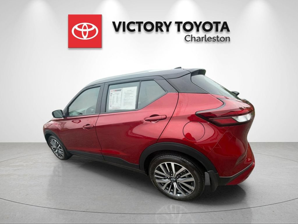 Used 2024 Nissan Kicks SV FWD image 3