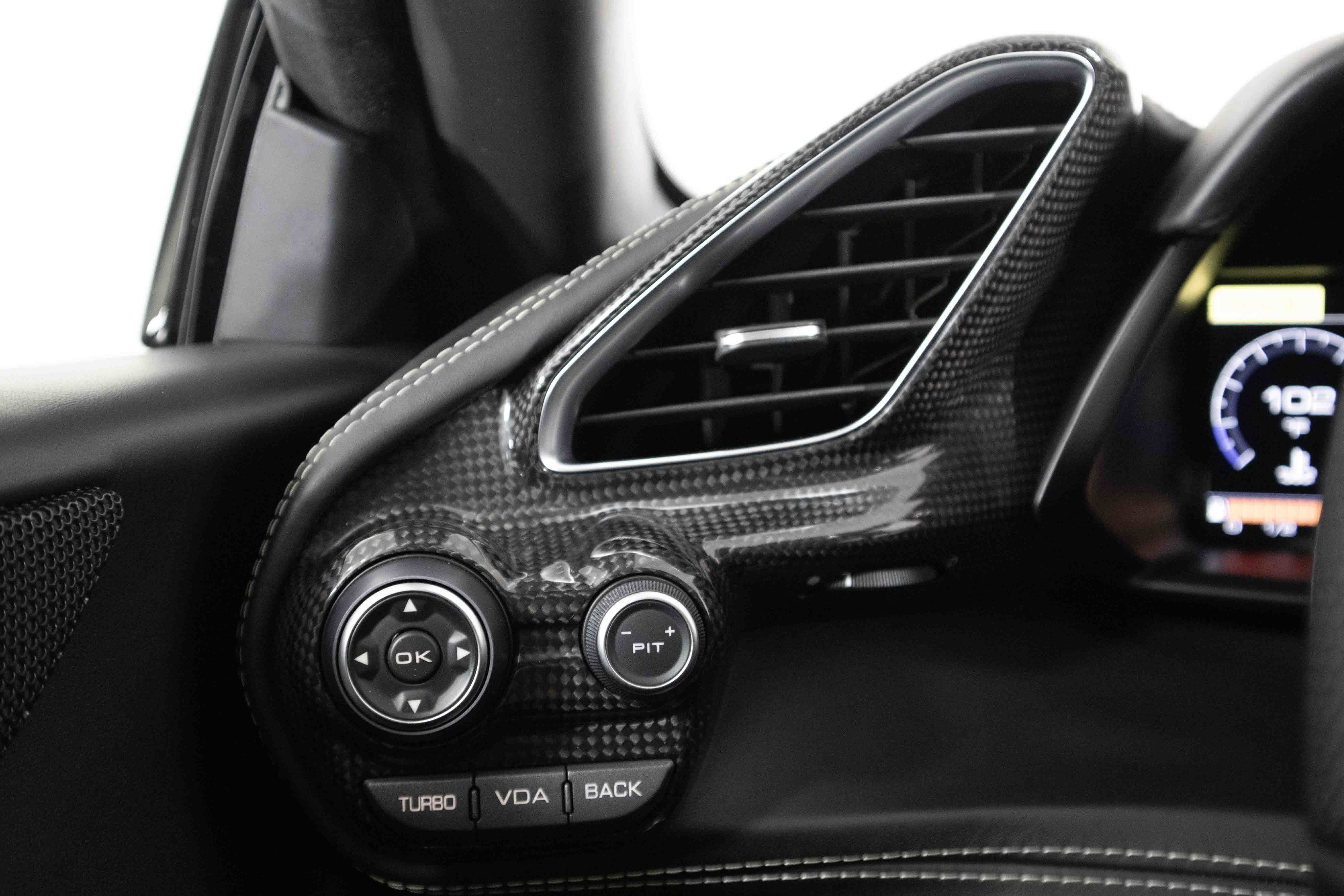 Used 2018 Ferrari 488 Spider image 29