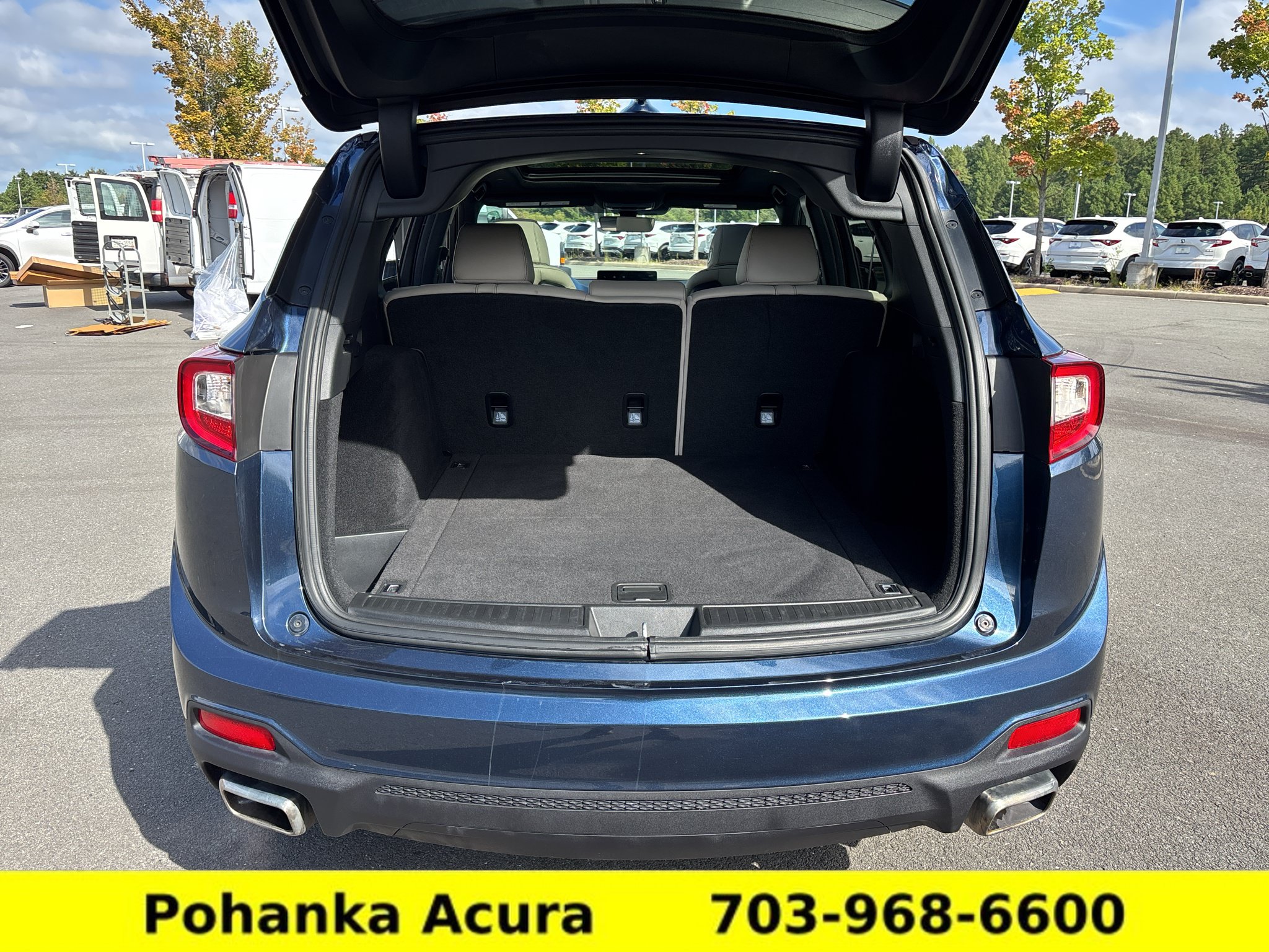 Used 2025 Acura RDX SH-AWD image 28