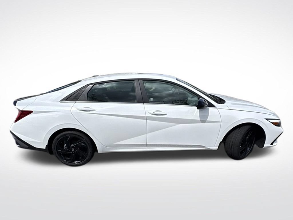 New 2026 Hyundai Elantra SEL Sport Premium FWD image 8