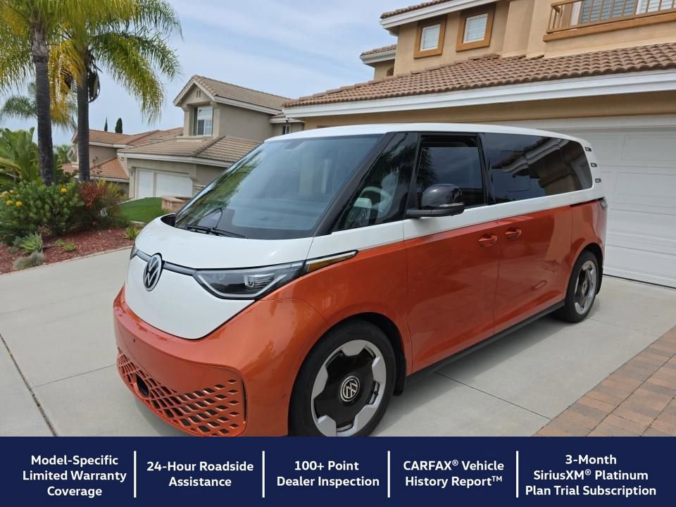 Used 2025 Volkswagen ID. Buzz Pro S Plus image 1