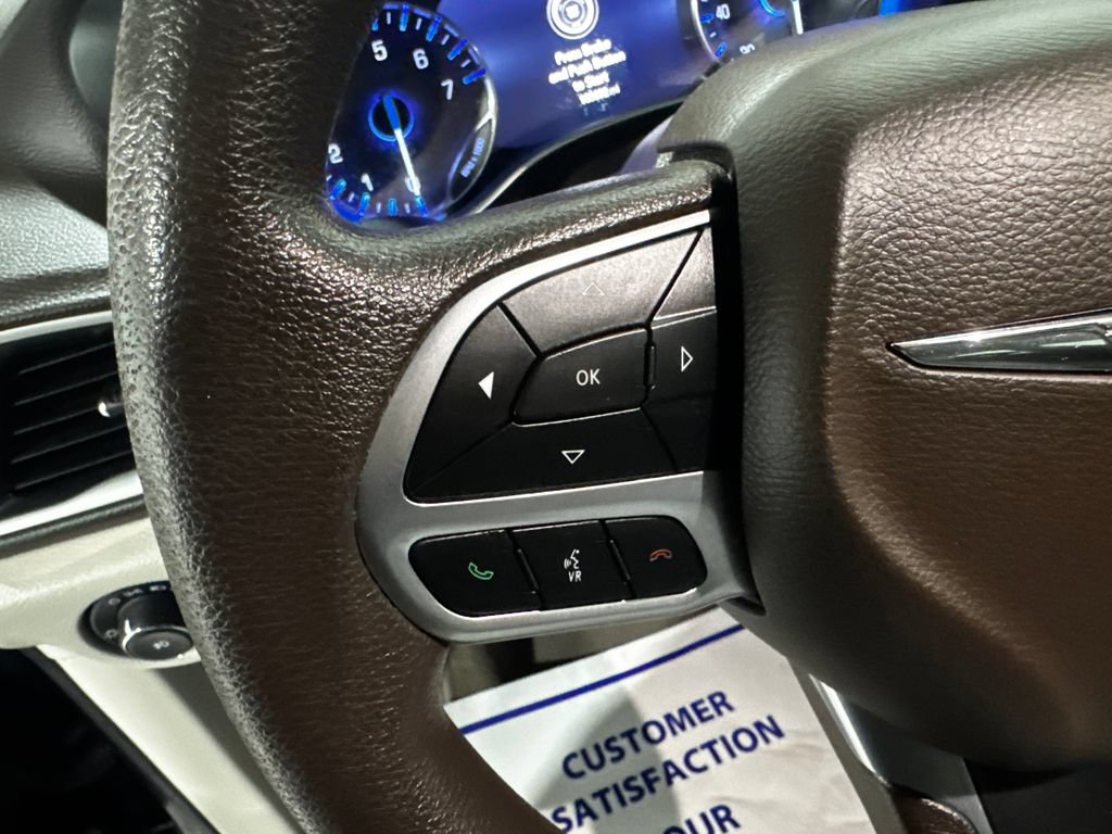 Used 2020 Chrysler Pacifica Touring w/ Advanced Safetytec Group FWD image 6