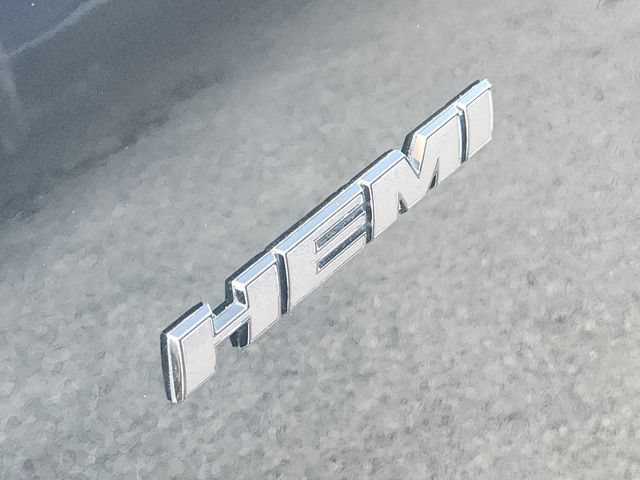 Used 2019 Dodge Challenger R/T w/ Blacktop Package RWD image 9