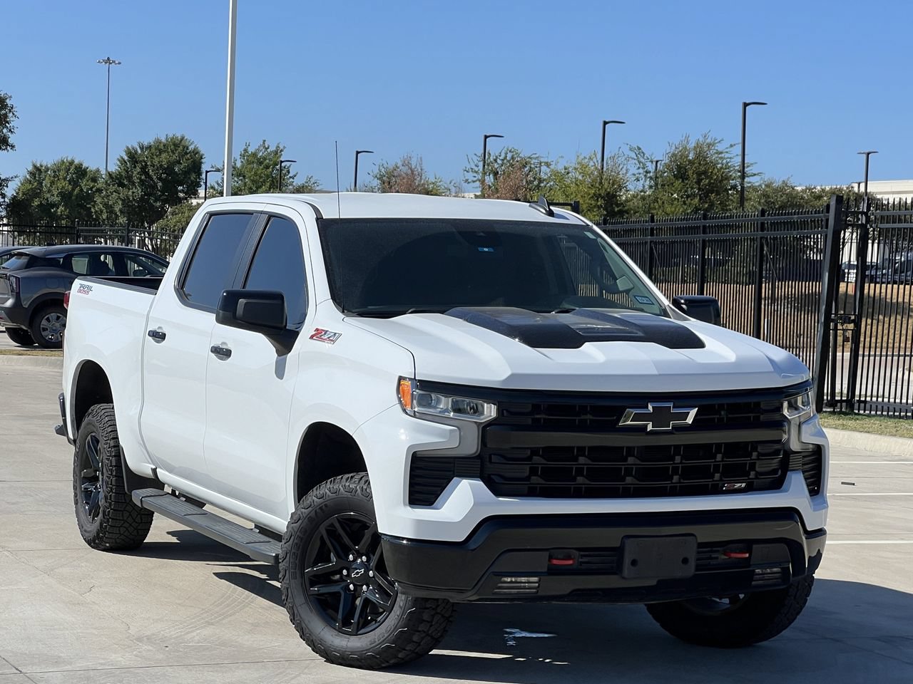 Used 2024 Chevrolet Silverado 1500 LT Trail Boss w/ Protection Package AWD/4WD image 2