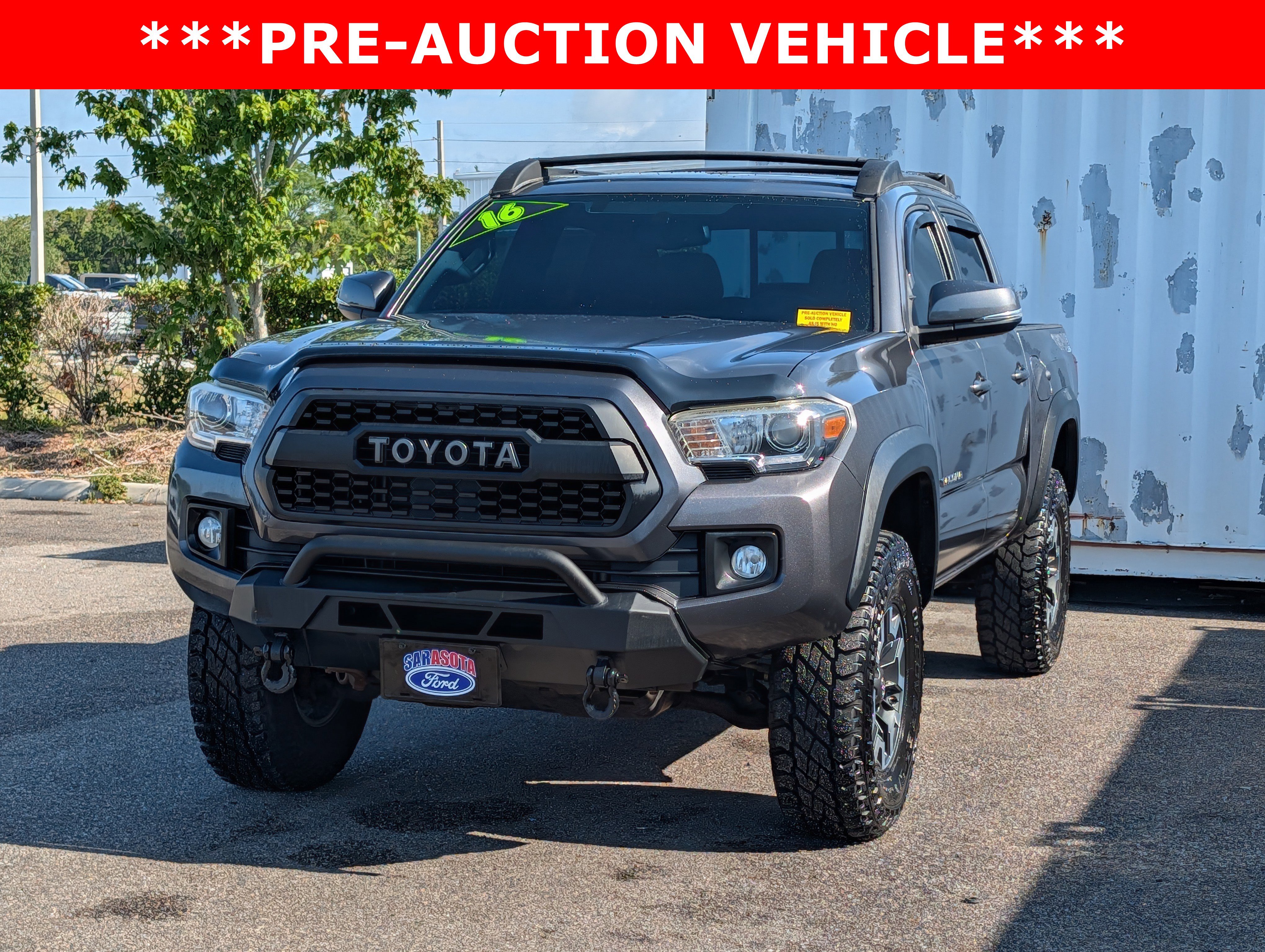 Used 2016 Toyota Tacoma TRD Off-Road w/ Premium & Technology Package AWD/4WD image 7