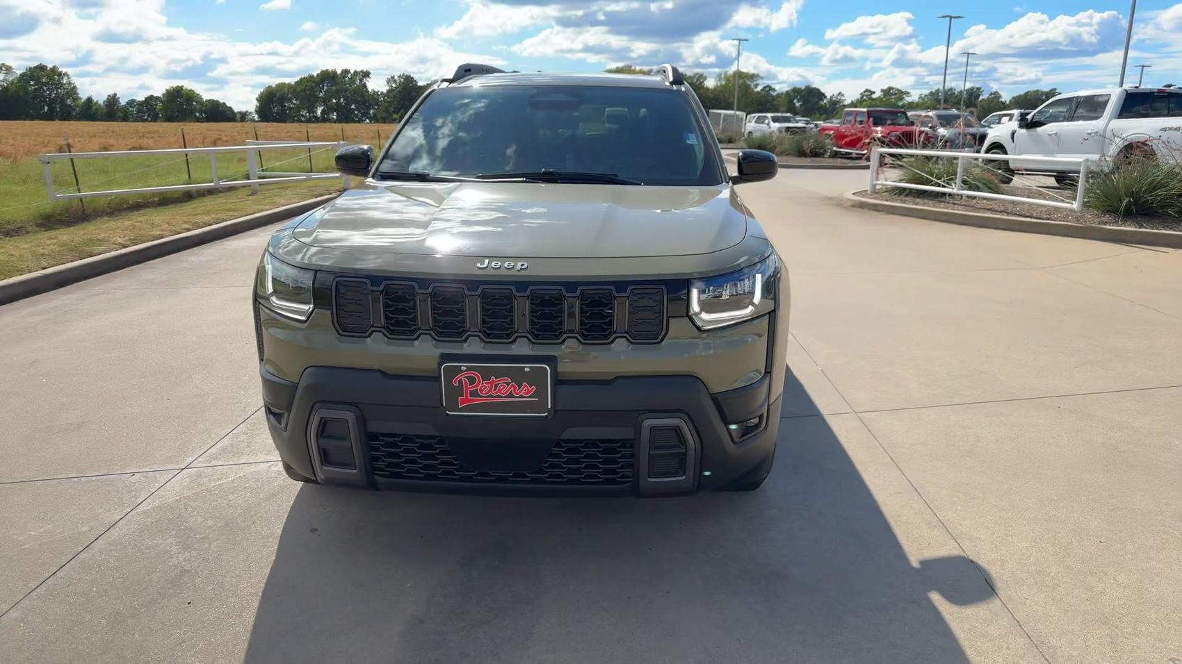 Used 2026 Jeep Cherokee Laredo AWD/4WD image 4