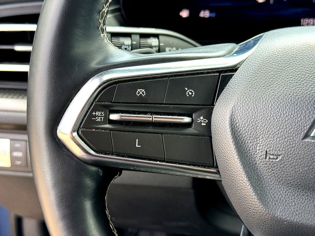 Used 2024 Chevrolet Traverse LS w/ Midnight/Sport Edition FWD image 16