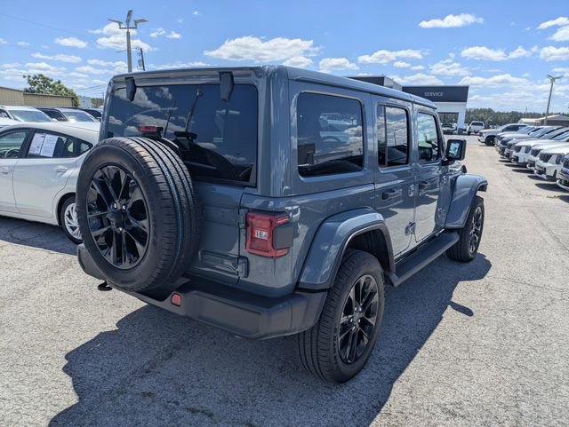Used 2025 Jeep Wrangler Unlimited Sahara image 3