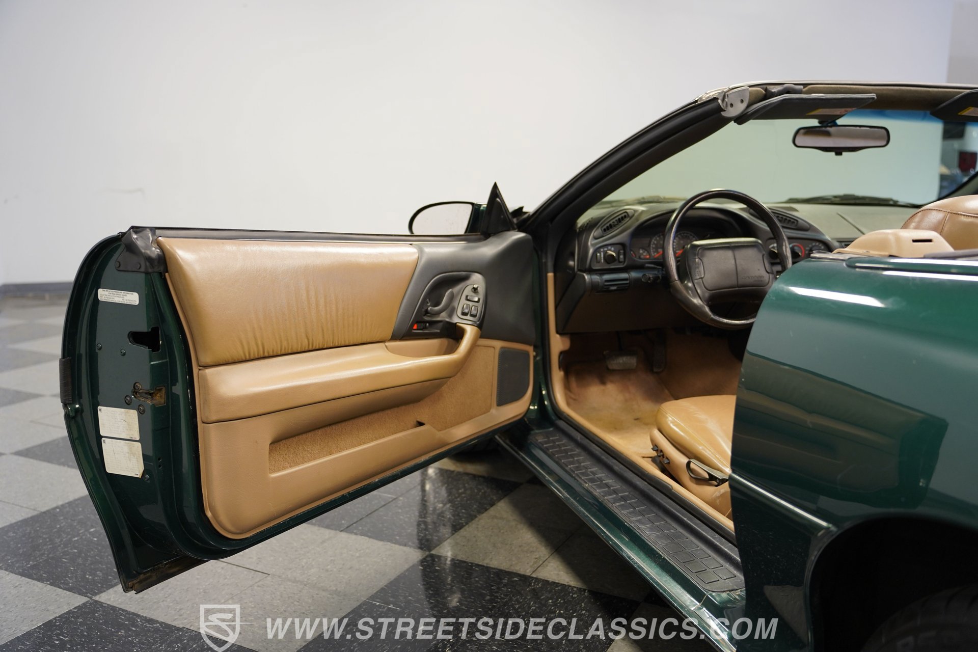Used 1995 Chevrolet Camaro Z28 RWD image 37