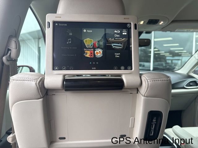 Used 2018 Chrysler Pacifica Touring-L Plus image 19