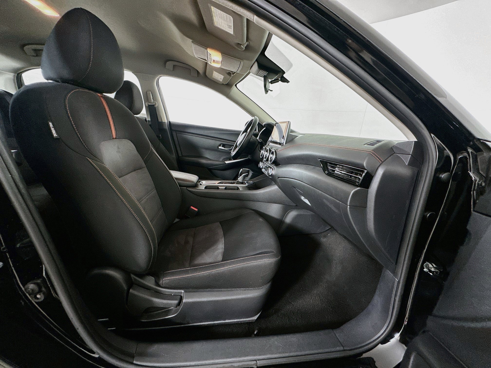 Used 2025 Nissan Sentra SR FWD image 29
