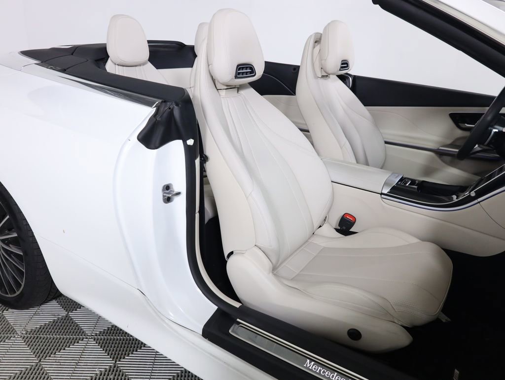 Certified 2025 Mercedes-Benz CLE 450 4MATIC Cabriolet image 79