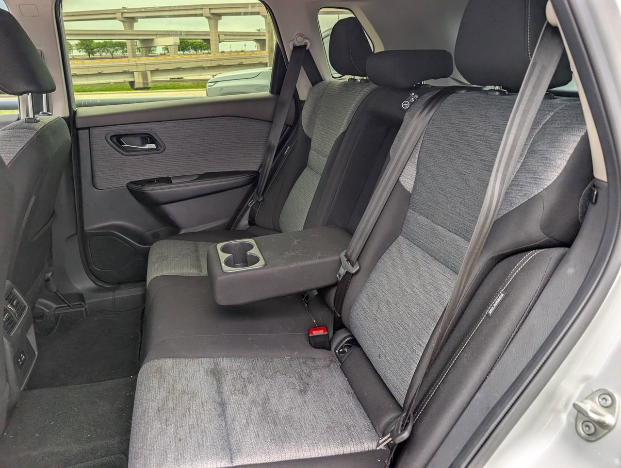 Used 2023 Nissan Rogue SV image 28