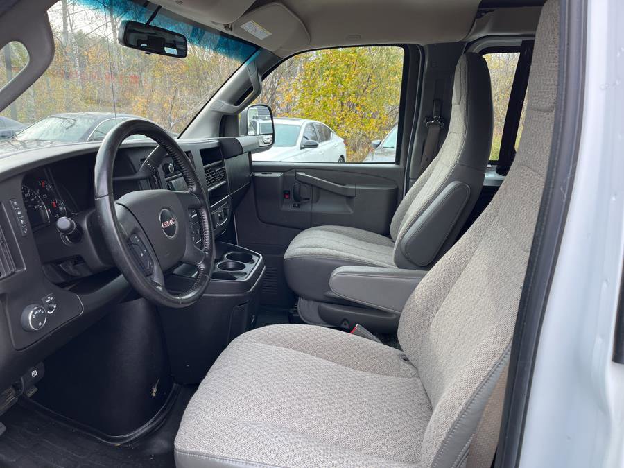 Used 2022 GMC Savana 2500 Extended w/ Enhanced Convenience Package image 7