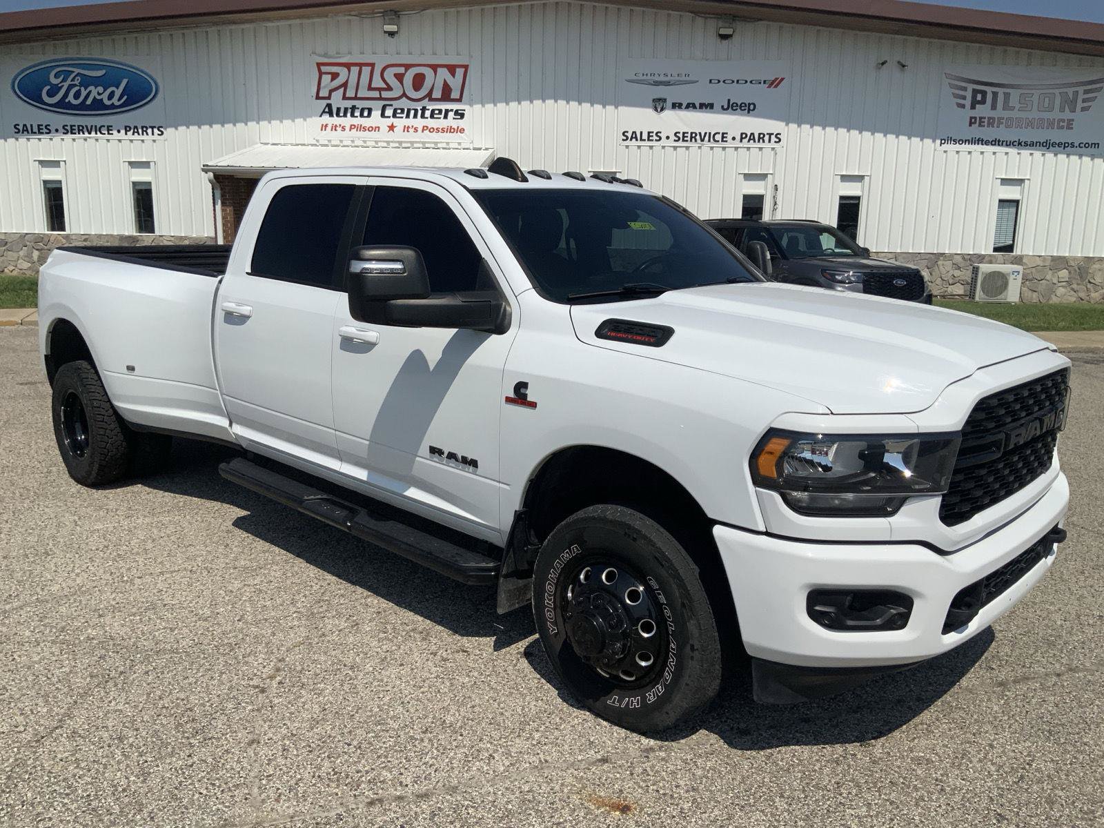Used 2024 RAM 3500 Big Horn w/ Night Edition AWD/4WD image 2