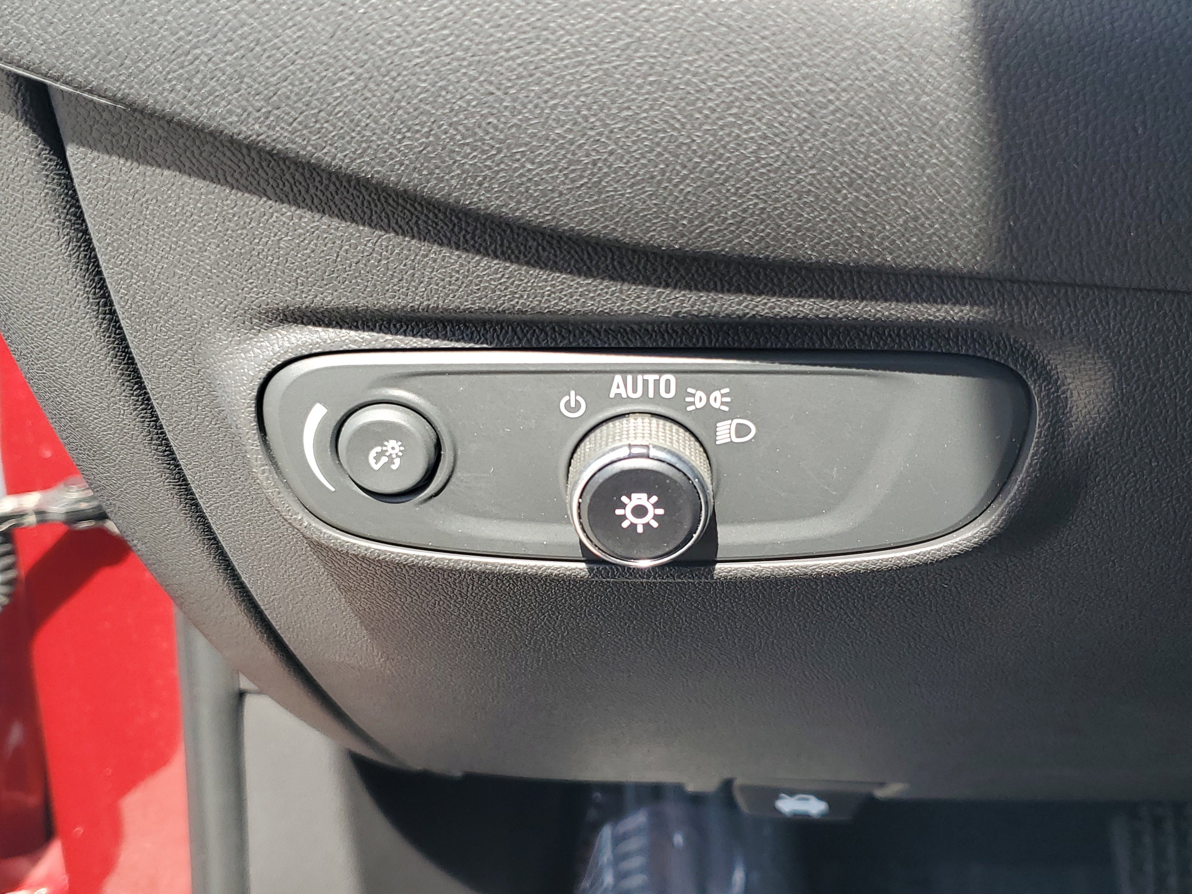 Used 2024 Chevrolet Equinox LT FWD image 26