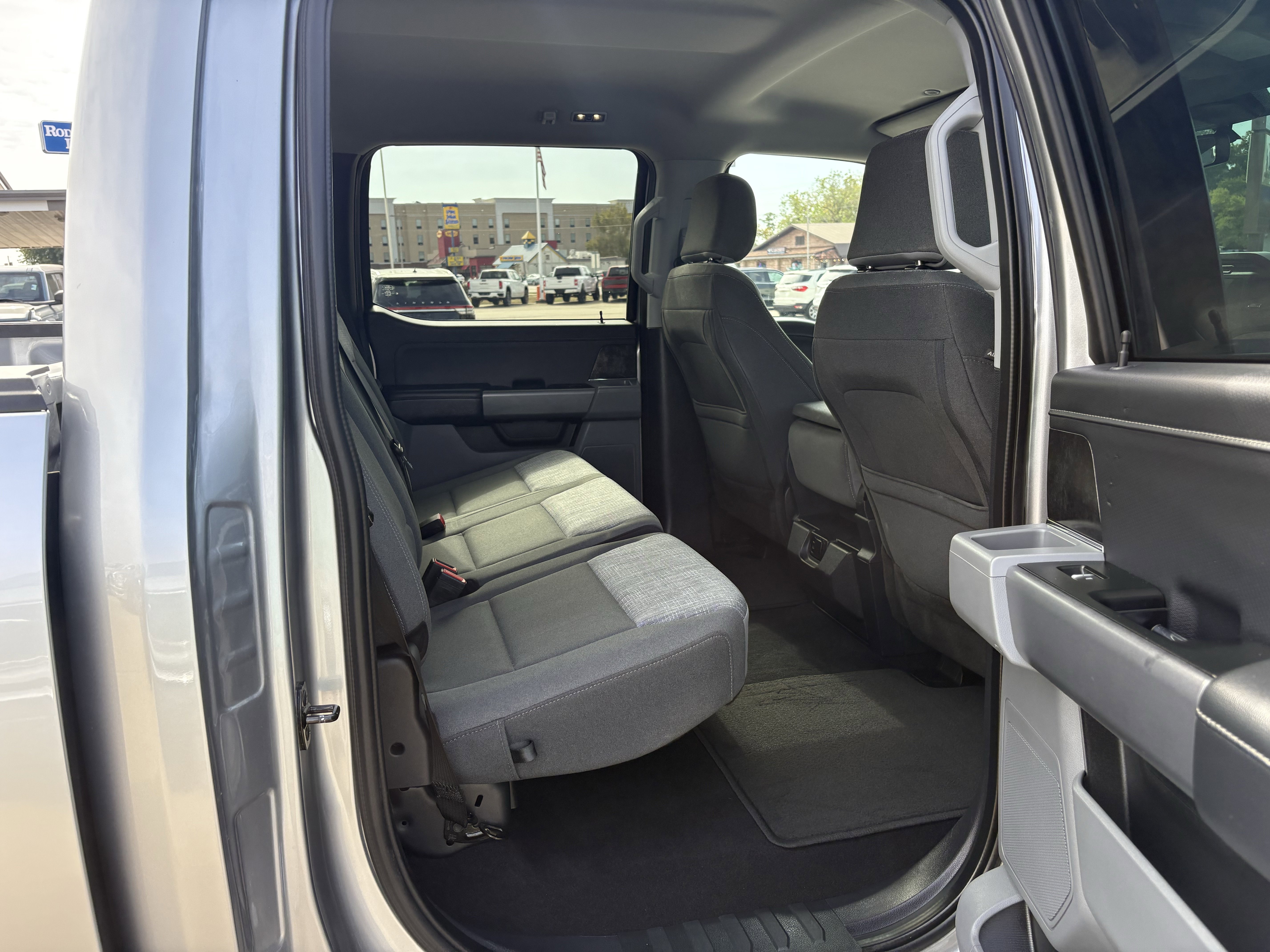 Used 2023 Ford F150 XLT w/ Equipment Group 302A High image 8