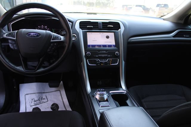 Used 2020 Ford Fusion SE FWD image 23