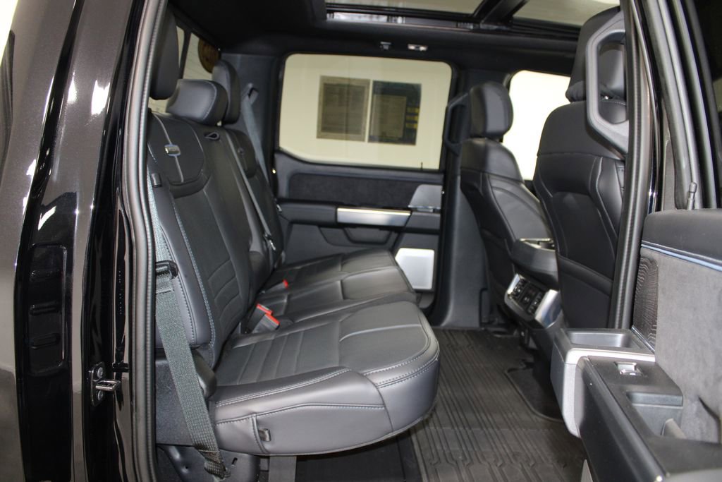 Used 2025 Ford F350 Platinum image 33