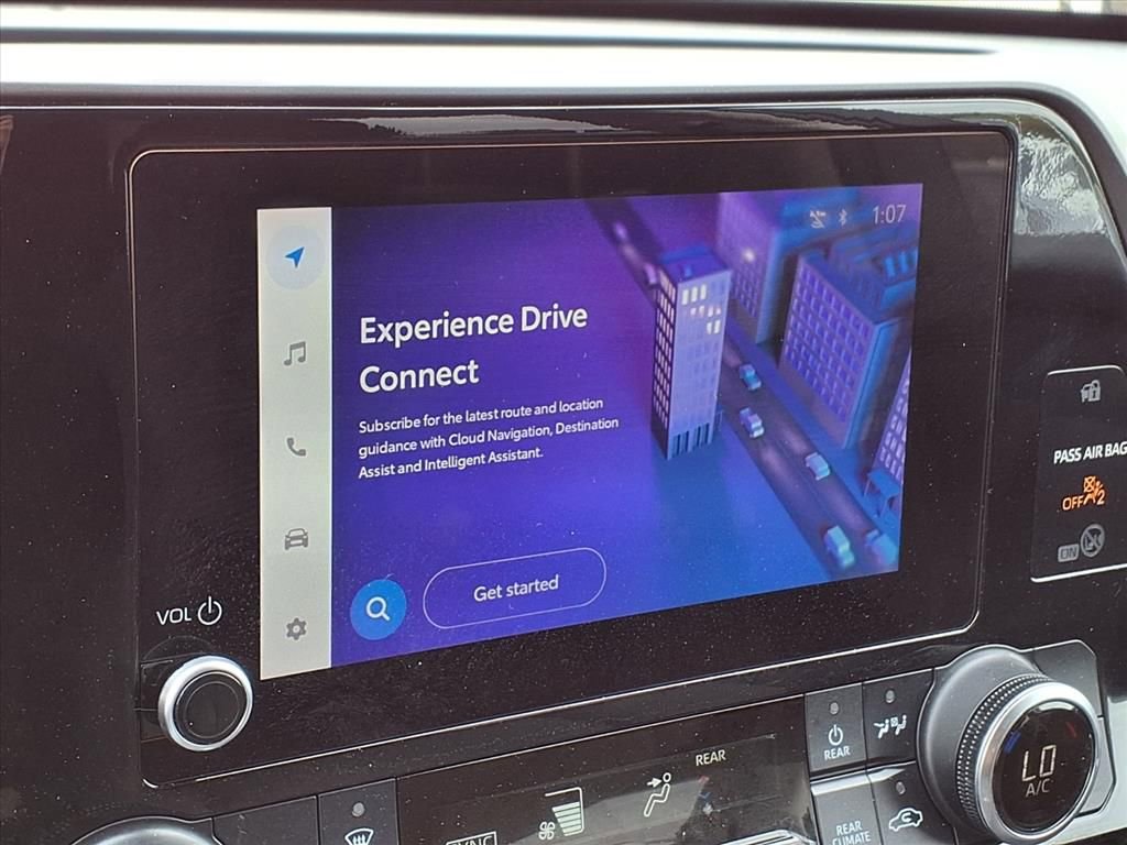 Certified 2023 Toyota Highlander L image 4