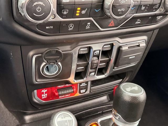 Used 2023 Jeep Wrangler Unlimited Rubicon w/ Cold Weather Group image 23