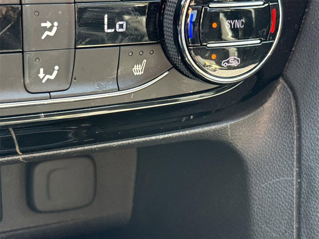 Used 2023 Buick Encore GX Select w/ Safety Package II FWD image 33