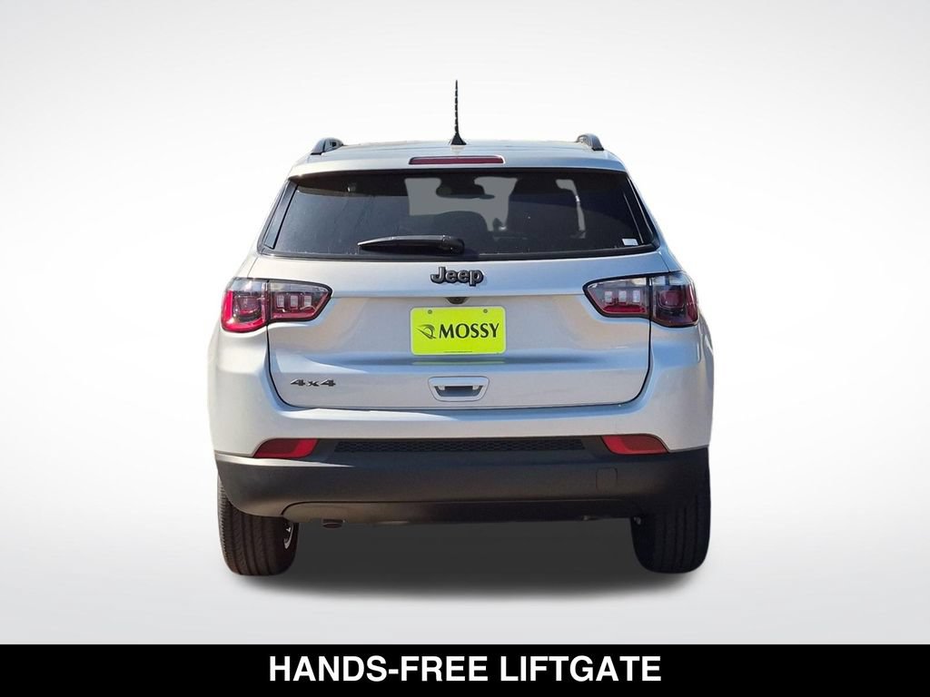 New 2026 Jeep Compass Latitude AWD/4WD image 8