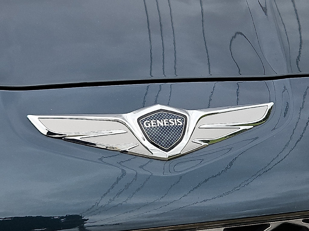 Used 2023 Genesis G70 2.0T w/ Sport Prestige Package AWD/4WD image 10