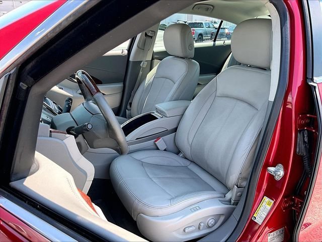 Used 2013 Buick LaCrosse Premium w/ Driver Confidence Package FWD image 10