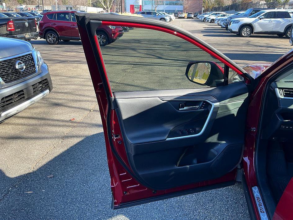 Used 2023 Toyota RAV4 Limited image 11