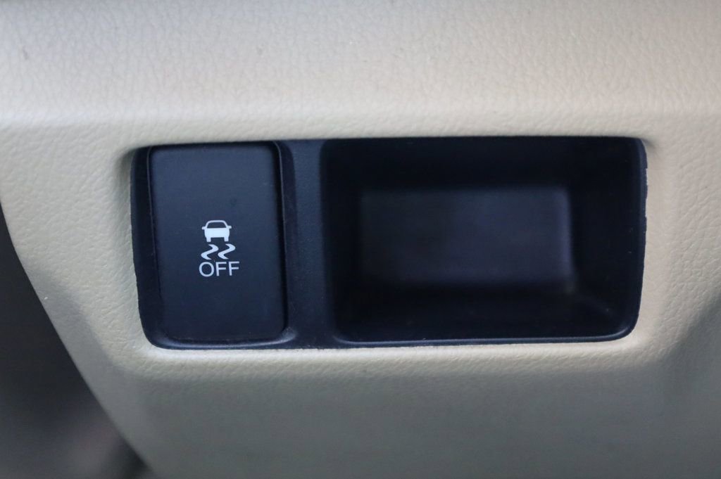 Used 2012 Honda Accord LX image 30